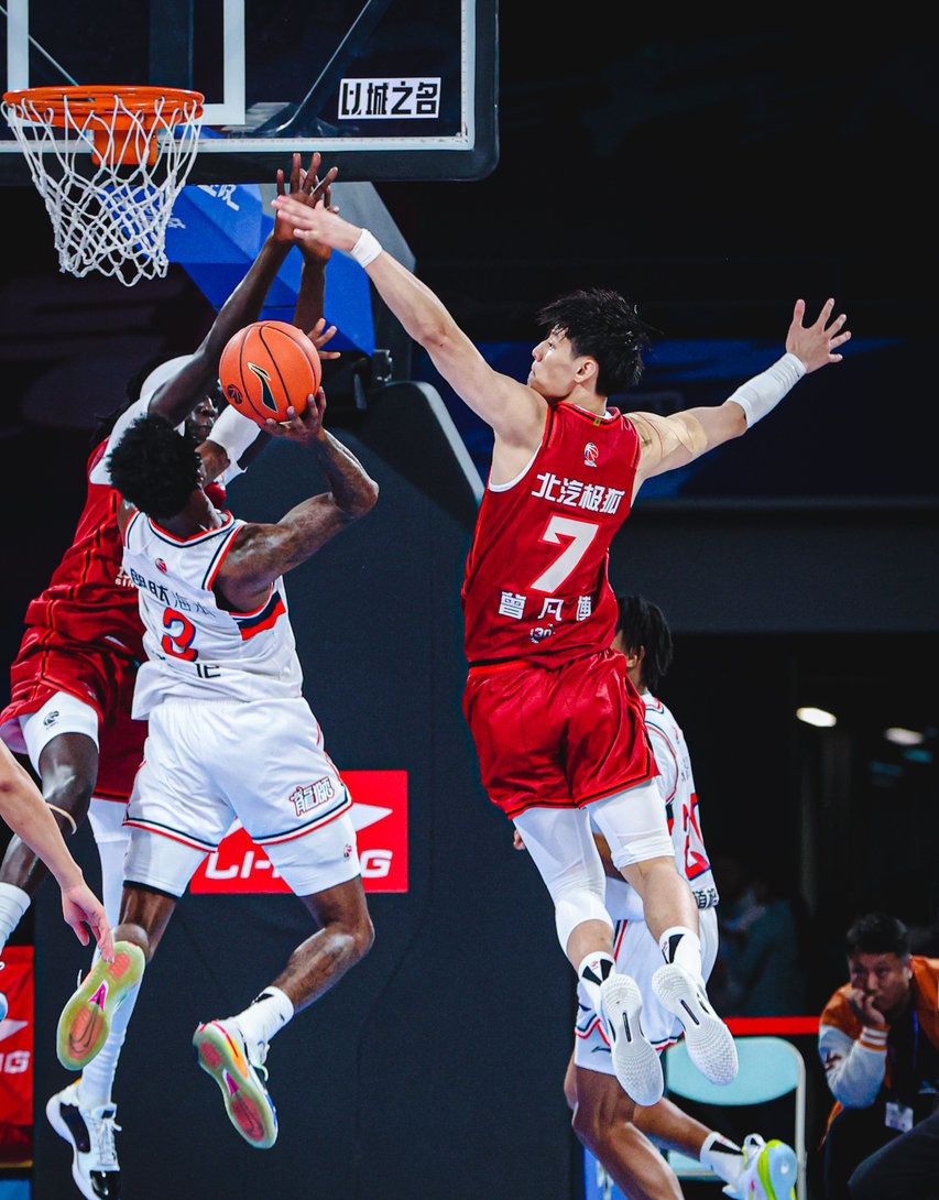 欧博娱乐-赛前夏洛特黄蜂战术微调——CBA常规赛节点到来,质疑声仍在,团队化学反应显著(夏洛特黄蜂队老板是谁)